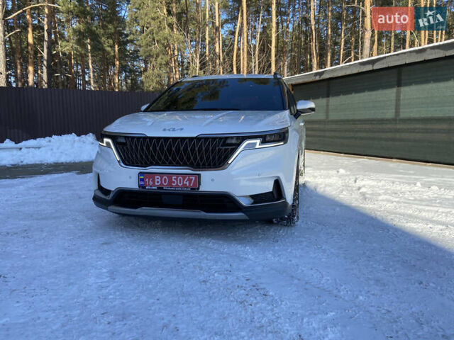 Белый Киа Карнивал, объемом двигателя 2.2 л и пробегом 62 тыс. км за 47800 $, фото 3 на Automoto.ua