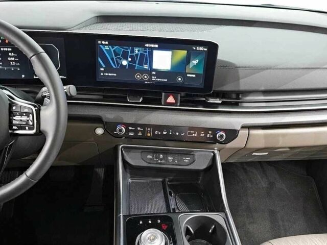 Белый Киа Карнивал, объемом двигателя 1.6 л и пробегом 12 тыс. км за 36600 $, фото 9 на Automoto.ua