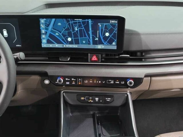 Белый Киа Карнивал, объемом двигателя 2.2 л и пробегом 4 тыс. км за 34000 $, фото 8 на Automoto.ua