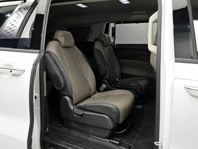 Белый Киа Карнивал, объемом двигателя 1.6 л и пробегом 12 тыс. км за 36600 $, фото 11 на Automoto.ua