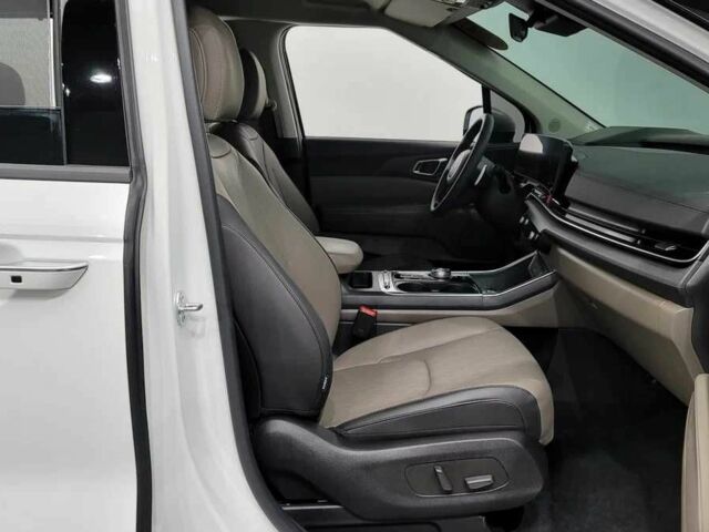 Белый Киа Карнивал, объемом двигателя 2.2 л и пробегом 4 тыс. км за 35000 $, фото 7 на Automoto.ua