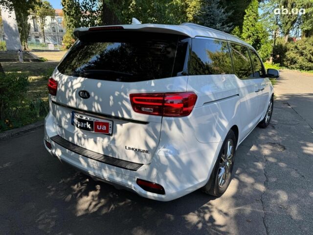 Белый Киа Карнивал, объемом двигателя 2.2 л и пробегом 145 тыс. км за 30490 $, фото 7 на Automoto.ua