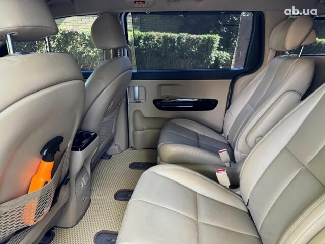 Белый Киа Карнивал, объемом двигателя 2.2 л и пробегом 145 тыс. км за 30490 $, фото 25 на Automoto.ua