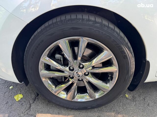 Белый Киа Карнивал, объемом двигателя 2.2 л и пробегом 145 тыс. км за 30490 $, фото 11 на Automoto.ua