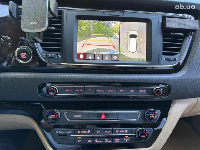 Белый Киа Карнивал, объемом двигателя 2.2 л и пробегом 145 тыс. км за 30490 $, фото 22 на Automoto.ua