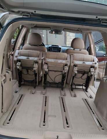 Бежевый Киа Карнивал, объемом двигателя 2.9 л и пробегом 90 тыс. км за 9100 $, фото 27 на Automoto.ua