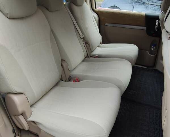 Бежевый Киа Карнивал, объемом двигателя 2.9 л и пробегом 90 тыс. км за 9100 $, фото 17 на Automoto.ua