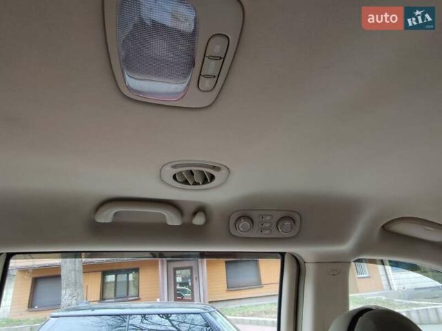 Бежевый Киа Карнивал, объемом двигателя 2.9 л и пробегом 90 тыс. км за 9100 $, фото 10 на Automoto.ua