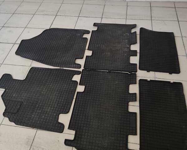 Бежевый Киа Карнивал, объемом двигателя 2.9 л и пробегом 90 тыс. км за 9100 $, фото 32 на Automoto.ua