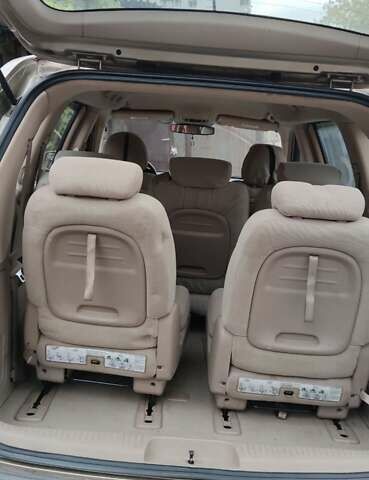 Бежевый Киа Карнивал, объемом двигателя 2.9 л и пробегом 90 тыс. км за 9100 $, фото 22 на Automoto.ua