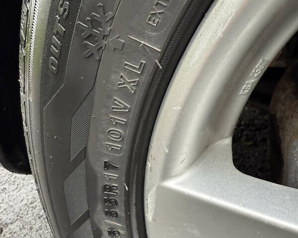 Черный Киа Карнивал, объемом двигателя 2.9 л и пробегом 250 тыс. км за 2100 $, фото 10 на Automoto.ua