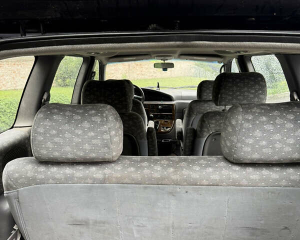 Черный Киа Карнивал, объемом двигателя 2.9 л и пробегом 250 тыс. км за 2100 $, фото 9 на Automoto.ua