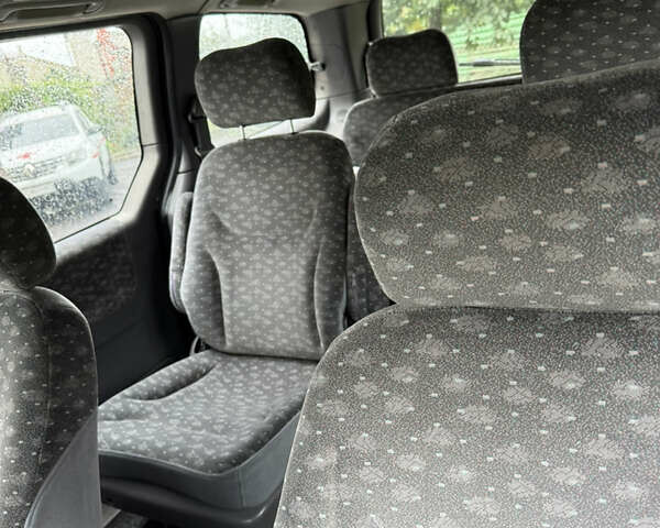 Черный Киа Карнивал, объемом двигателя 2.9 л и пробегом 250 тыс. км за 2100 $, фото 7 на Automoto.ua