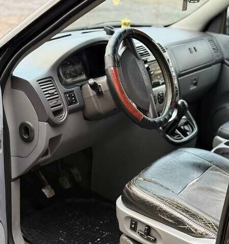 Черный Киа Карнивал, объемом двигателя 2.9 л и пробегом 270 тыс. км за 3000 $, фото 3 на Automoto.ua