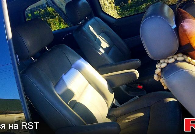 Чорний Кіа Карнівал, об'ємом двигуна 2.9 л та пробігом 0 тис. км за 3500 $, фото 5 на Automoto.ua