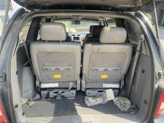 Киа Карнивал 2004 в Ровно на Automoto.ua Черный Киа Карнивал, объемом двигателя 2.9 л и пробегом 300 тыс. км за 2100 $, фото 4 на Automoto.ua