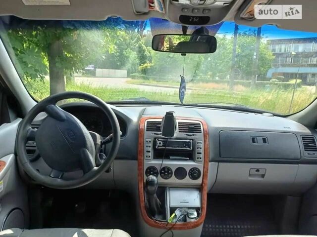 Киа Карнивал 2004 в Виннице на Automoto.ua Черный Киа Карнивал, объемом двигателя 2.9 л и пробегом 270 тыс. км за 4000 $, фото 3 на Automoto.ua