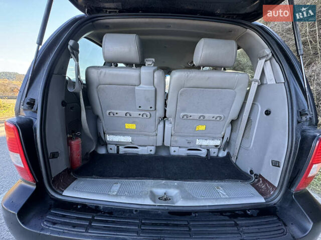 Черный Киа Карнивал, объемом двигателя 2.9 л и пробегом 245 тыс. км за 3250 $, фото 8 на Automoto.ua