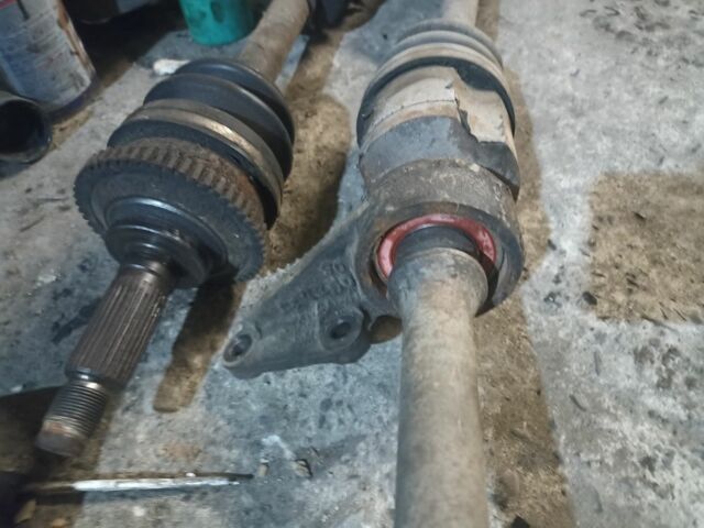 Чорний Кіа Карнівал, об'ємом двигуна 0 л та пробігом 50 тис. км за 478 $, фото 2 на Automoto.ua