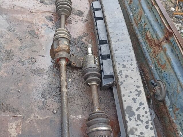 Чорний Кіа Карнівал, об'ємом двигуна 0 л та пробігом 50 тис. км за 478 $, фото 7 на Automoto.ua