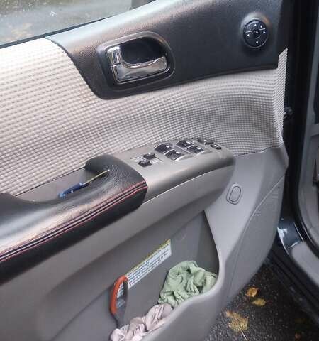 Кіа Карнівал 2006 у Львові на Automoto.ua Чорний Кіа Карнівал, об'ємом двигуна 2.9 л та пробігом 292 тис. км за 8803 $, фото 11 на Automoto.ua