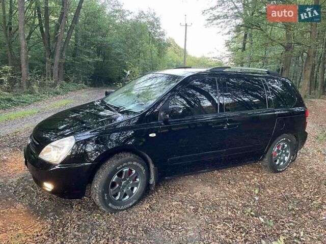 Черный Киа Карнивал, объемом двигателя 2.9 л и пробегом 223 тыс. км за 5700 $, фото 4 на Automoto.ua