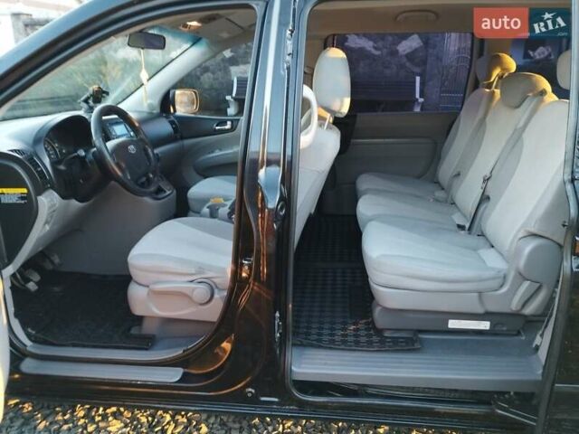 Черный Киа Карнивал, объемом двигателя 2.9 л и пробегом 223 тыс. км за 6300 $, фото 27 на Automoto.ua