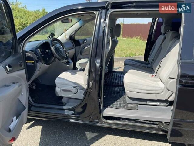 Черный Киа Карнивал, объемом двигателя 2.9 л и пробегом 223 тыс. км за 6300 $, фото 24 на Automoto.ua