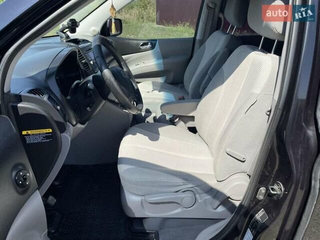 Черный Киа Карнивал, объемом двигателя 2.9 л и пробегом 223 тыс. км за 6300 $, фото 21 на Automoto.ua