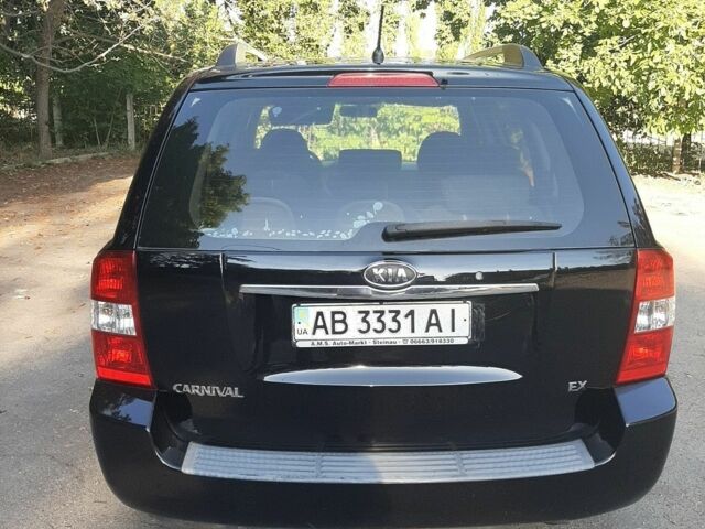 Чорний Кіа Карнівал, об'ємом двигуна 2.9 л та пробігом 130 тис. км за 5900 $, фото 3 на Automoto.ua
