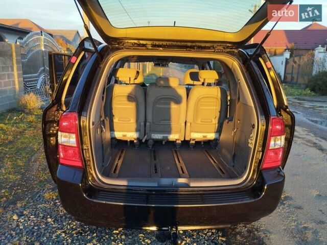 Черный Киа Карнивал, объемом двигателя 2.9 л и пробегом 223 тыс. км за 6300 $, фото 39 на Automoto.ua