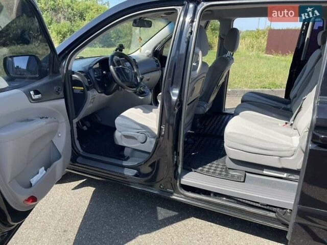 Черный Киа Карнивал, объемом двигателя 2.9 л и пробегом 223 тыс. км за 6300 $, фото 31 на Automoto.ua