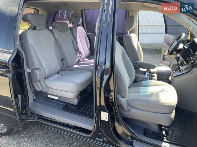 Черный Киа Карнивал, объемом двигателя 2.9 л и пробегом 222 тыс. км за 6300 $, фото 24 на Automoto.ua