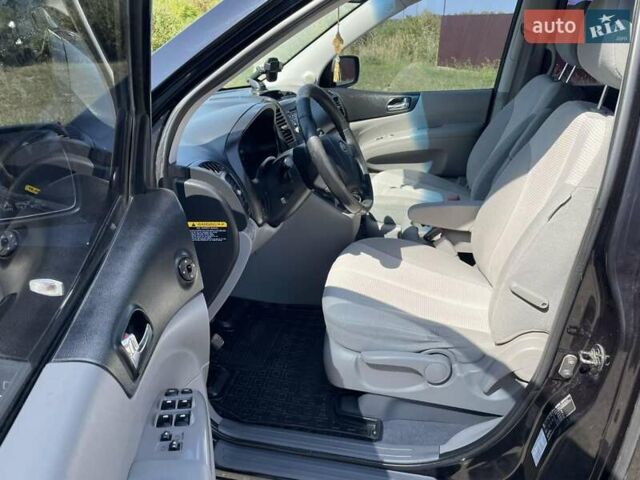 Черный Киа Карнивал, объемом двигателя 2.9 л и пробегом 223 тыс. км за 6300 $, фото 13 на Automoto.ua
