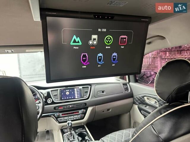 Черный Киа Карнивал, объемом двигателя 2.2 л и пробегом 127 тыс. км за 17999 $, фото 35 на Automoto.ua