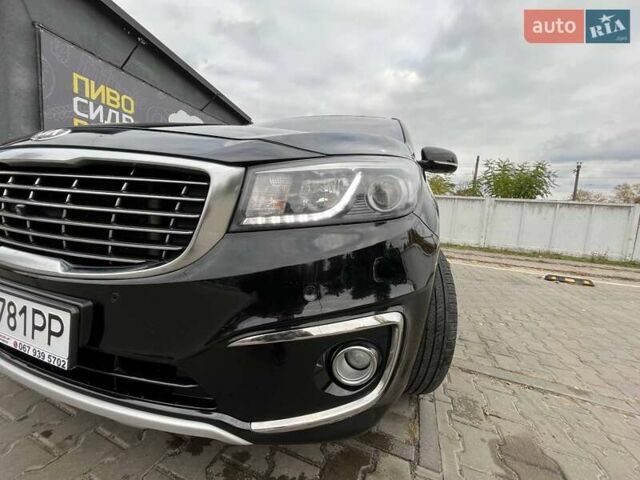 Черный Киа Карнивал, объемом двигателя 2.2 л и пробегом 215 тыс. км за 21700 $, фото 19 на Automoto.ua