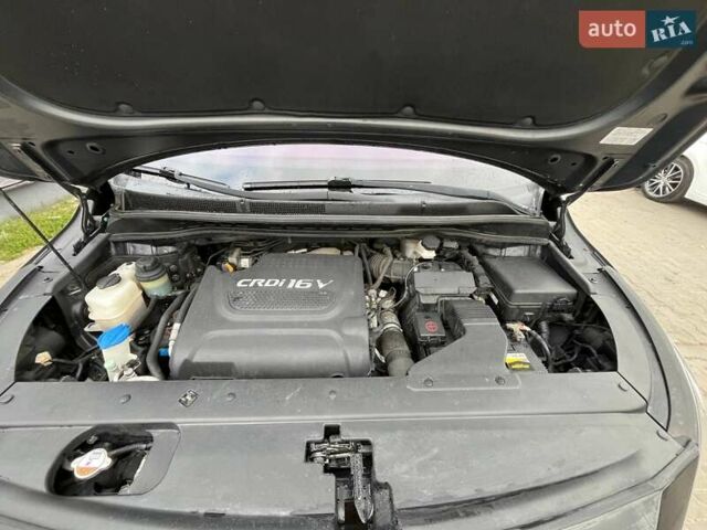 Черный Киа Карнивал, объемом двигателя 2.2 л и пробегом 215 тыс. км за 21700 $, фото 54 на Automoto.ua