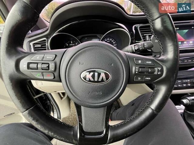 Черный Киа Карнивал, объемом двигателя 2.2 л и пробегом 215 тыс. км за 21700 $, фото 38 на Automoto.ua