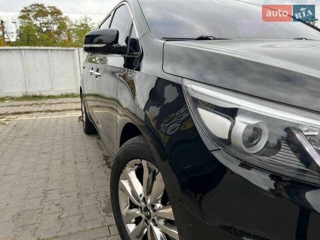 Черный Киа Карнивал, объемом двигателя 2.2 л и пробегом 215 тыс. км за 21700 $, фото 16 на Automoto.ua