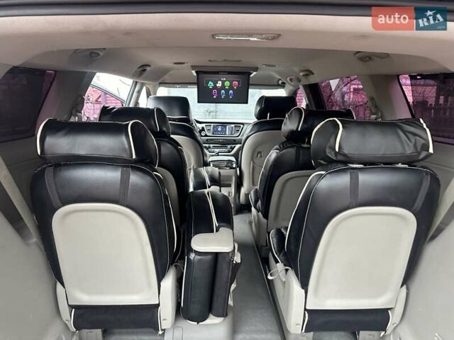 Черный Киа Карнивал, объемом двигателя 2.2 л и пробегом 127 тыс. км за 17999 $, фото 36 на Automoto.ua