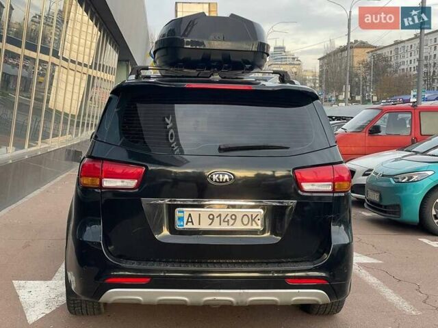 Черный Киа Карнивал, объемом двигателя 2.2 л и пробегом 295 тыс. км за 15900 $, фото 5 на Automoto.ua