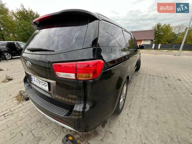 Черный Киа Карнивал, объемом двигателя 2.2 л и пробегом 215 тыс. км за 21700 $, фото 6 на Automoto.ua