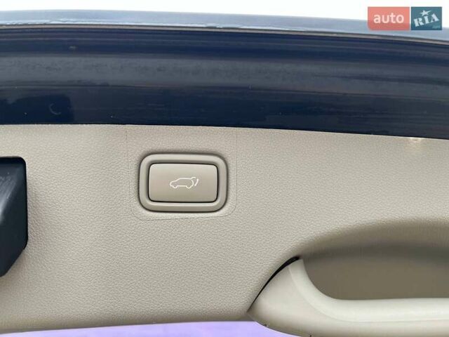 Черный Киа Карнивал, объемом двигателя 2.2 л и пробегом 215 тыс. км за 21700 $, фото 50 на Automoto.ua