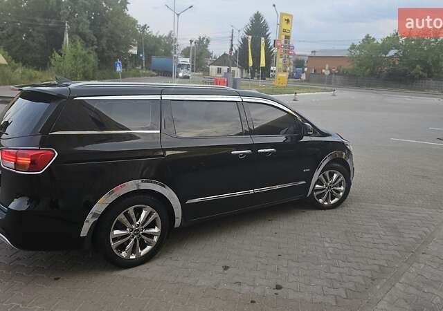 Черный Киа Карнивал, объемом двигателя 2.2 л и пробегом 227 тыс. км за 20500 $, фото 5 на Automoto.ua