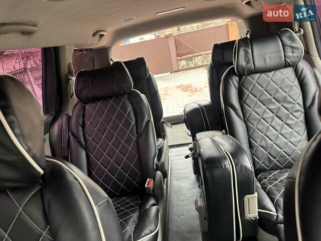 Черный Киа Карнивал, объемом двигателя 2.2 л и пробегом 127 тыс. км за 17999 $, фото 32 на Automoto.ua