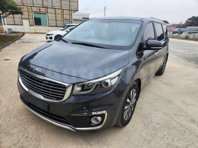 Черный Киа Карнивал, объемом двигателя 2.2 л и пробегом 149 тыс. км за 10300 $, фото 1 на Automoto.ua