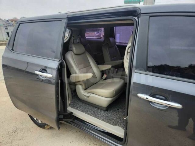 Чорний Кіа Карнівал, об'ємом двигуна 2.2 л та пробігом 149 тис. км за 10300 $, фото 14 на Automoto.ua