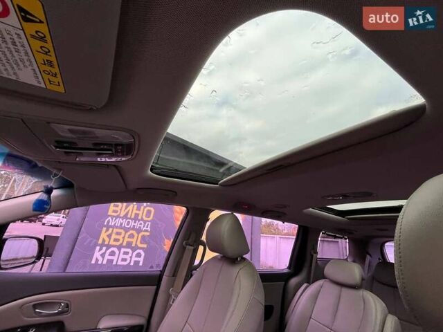 Черный Киа Карнивал, объемом двигателя 2.2 л и пробегом 215 тыс. км за 22900 $, фото 30 на Automoto.ua