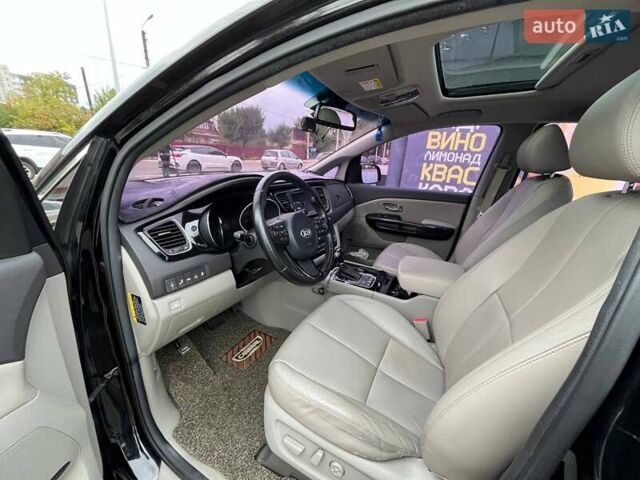 Черный Киа Карнивал, объемом двигателя 2.2 л и пробегом 215 тыс. км за 22900 $, фото 52 на Automoto.ua