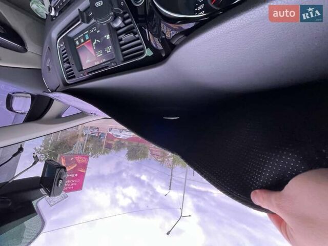 Черный Киа Карнивал, объемом двигателя 2.2 л и пробегом 215 тыс. км за 22900 $, фото 26 на Automoto.ua